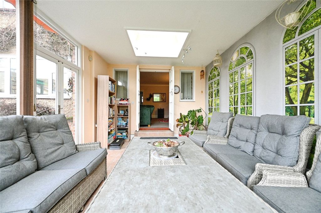 Property photo 3 of 26 Picture No. 02