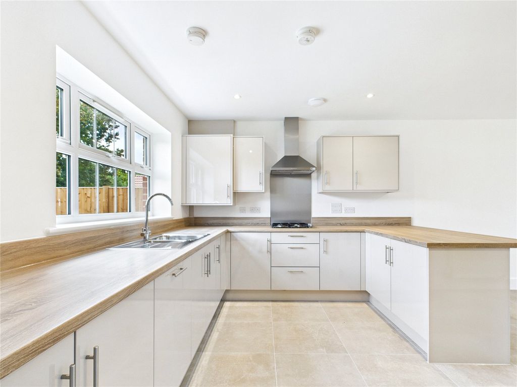4 bed detached house for salePlot 49 Brantham Heights, Slough Road, Brantham, Manningtree CO11 photo 5