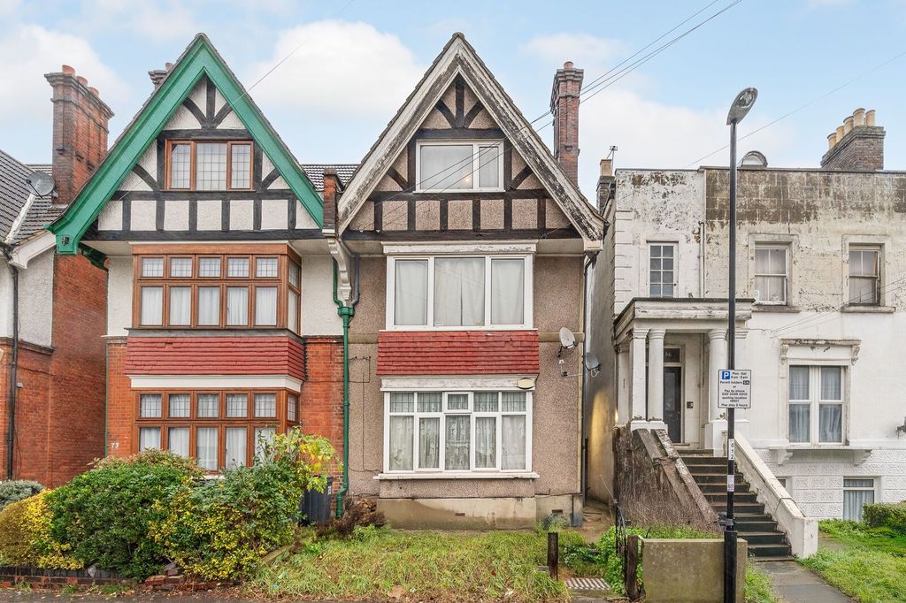 Property photo 1 of 7