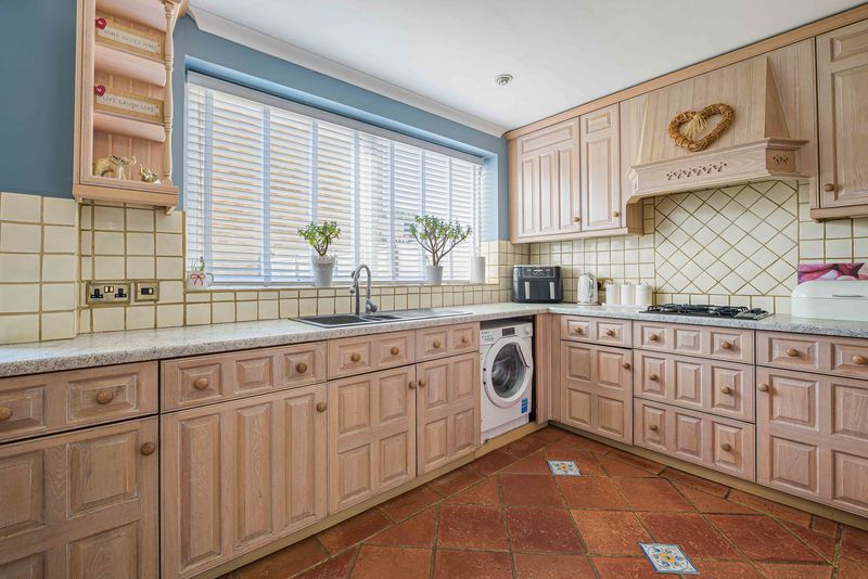 Property photo 3 of 25 Photo 13