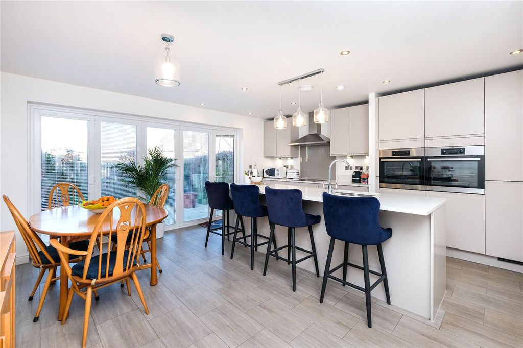 Property photo 3 of 18 Kitchen/Diner