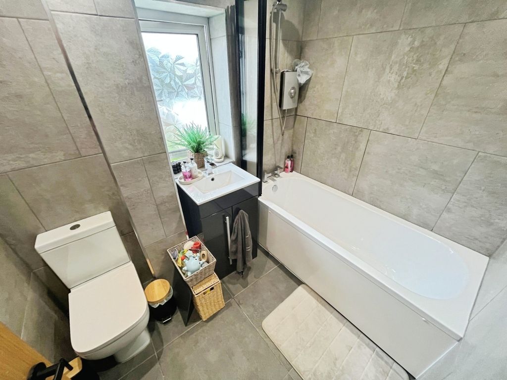Property photo 2 of 15 Pbox-Img.Jpg