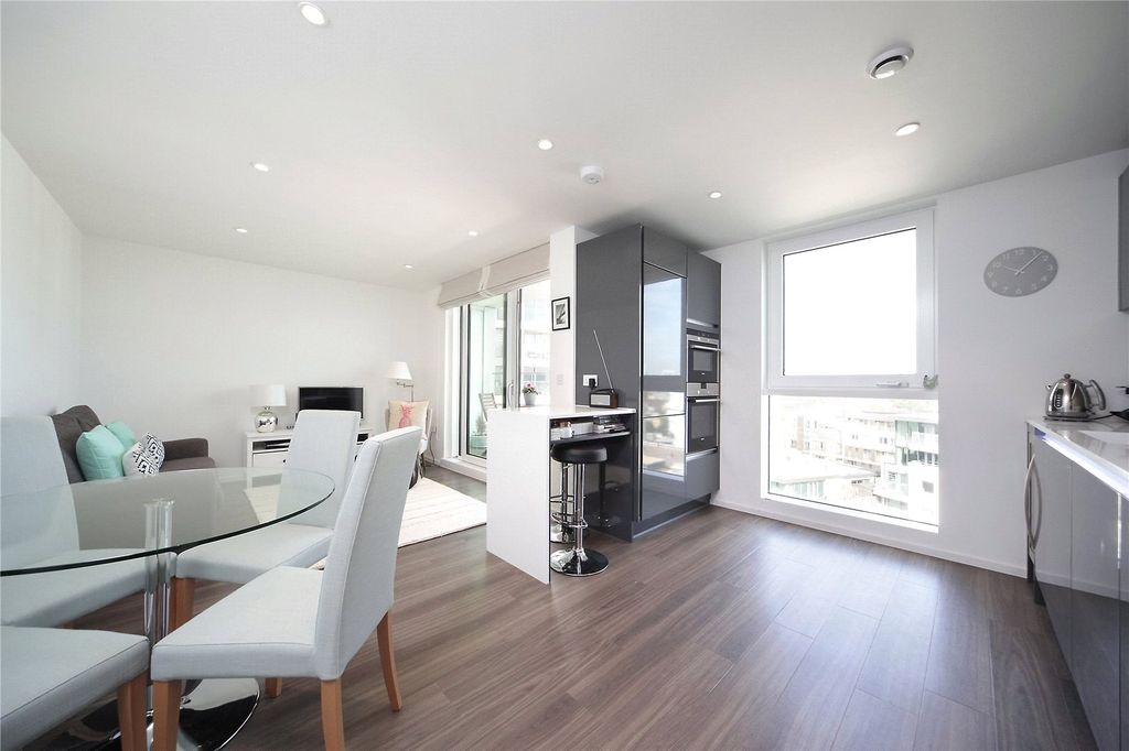 Property photo 3 of 9