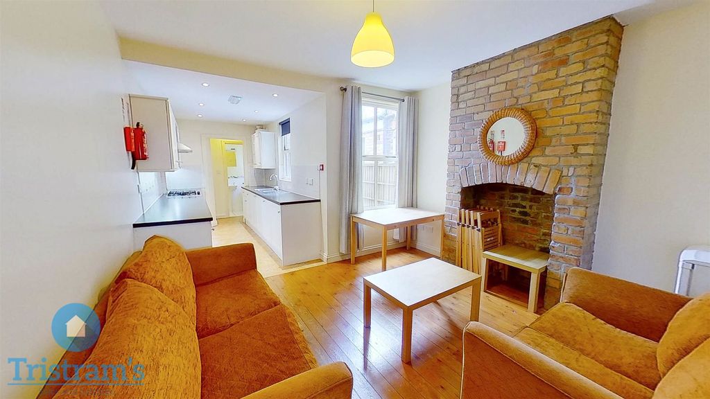 Property photo 1 of 11 Front Room 2