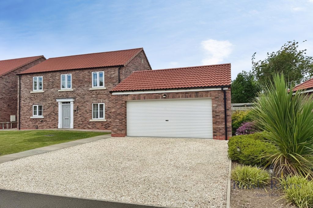 Property photo 1 of 33 Picture No. 35