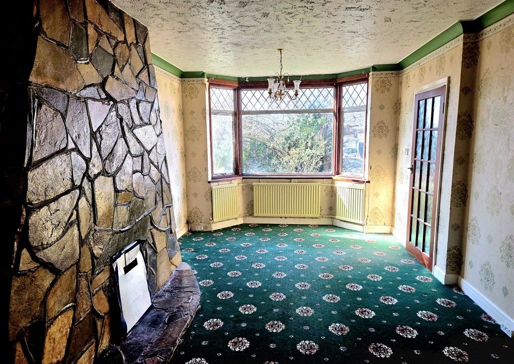 Property photo 2 of 9 Living Room