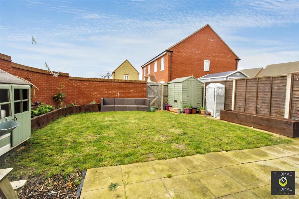 Property photo 3 of 19