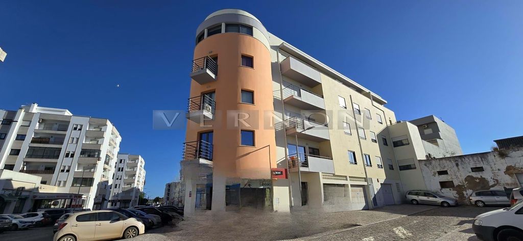 Property photo 1 of 28