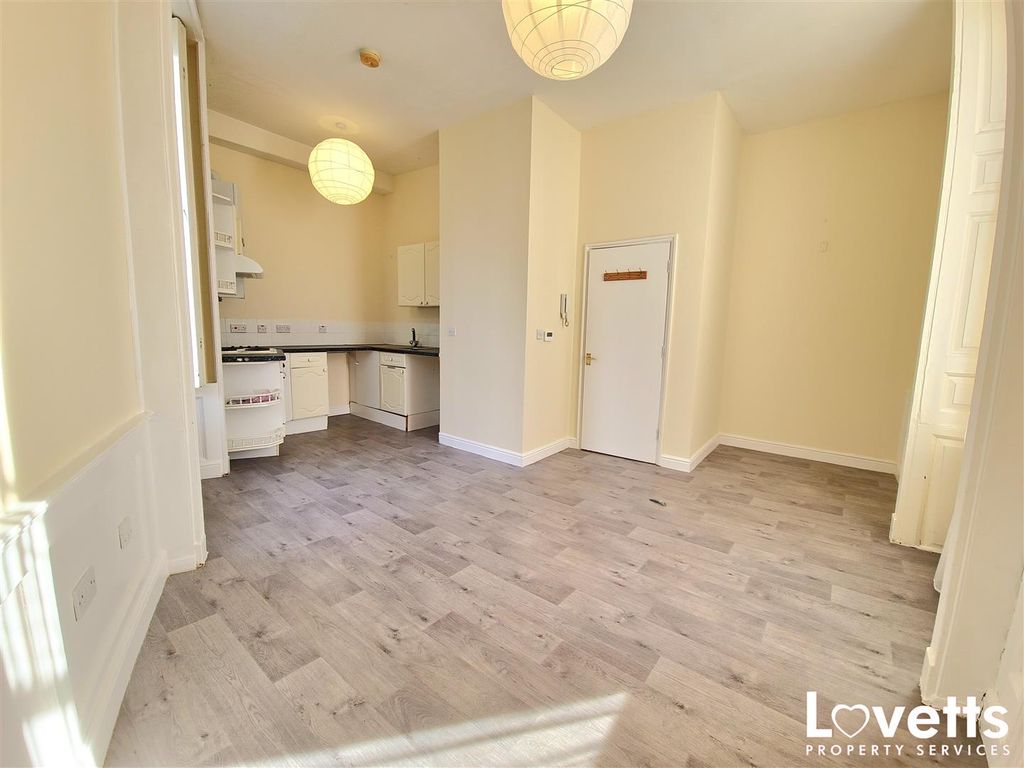 Property photo 3 of 9 Living Room