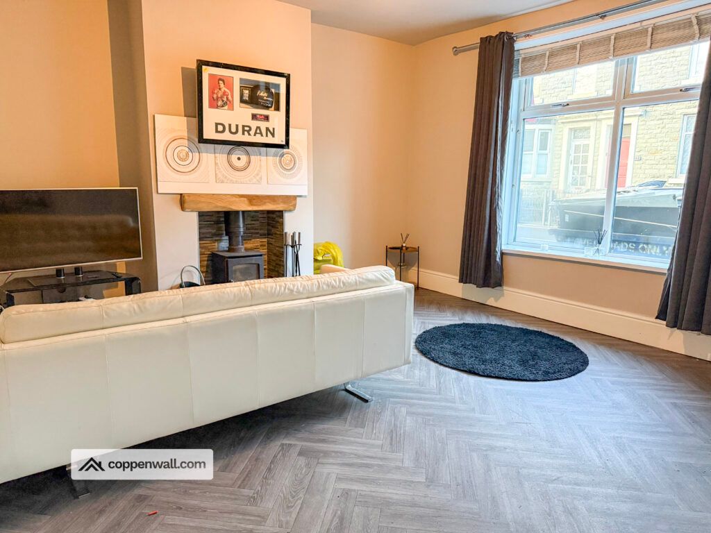 Property photo 2 of 21