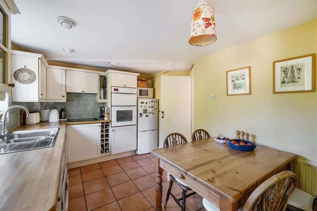 Property photo 2 of 17 Kitchen