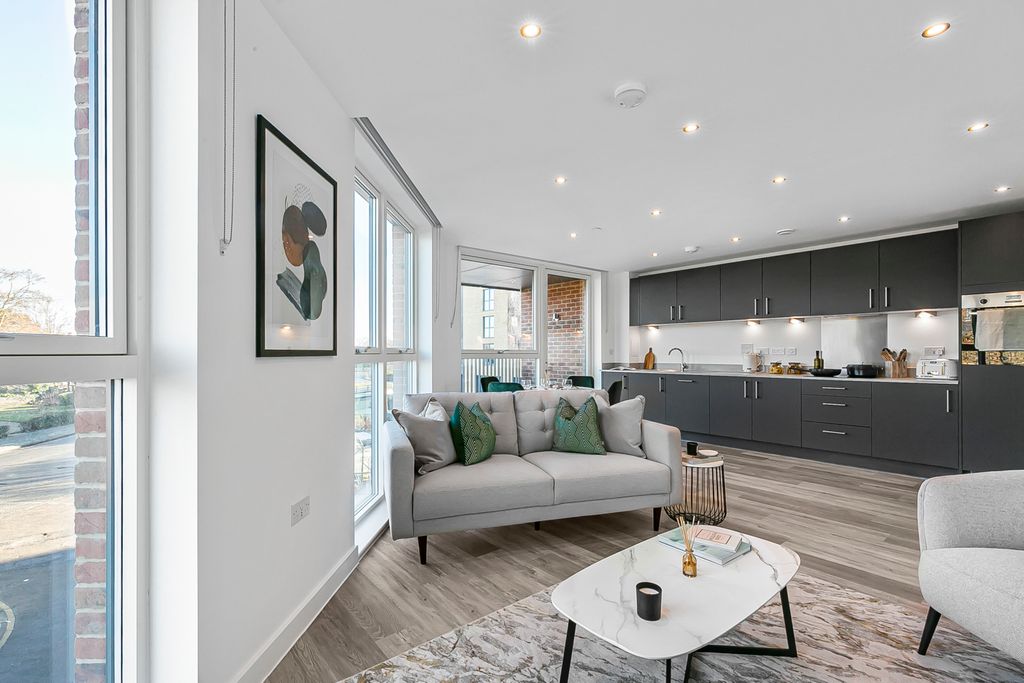 Property photo 1 of 13 Show Home