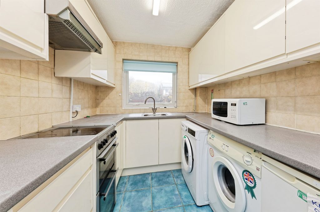 Property photo 3 of 14