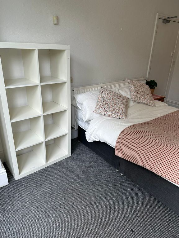 Property photo 2 of 42 A Cosy Double Bedroom Featuring A Comfortable Bed ...