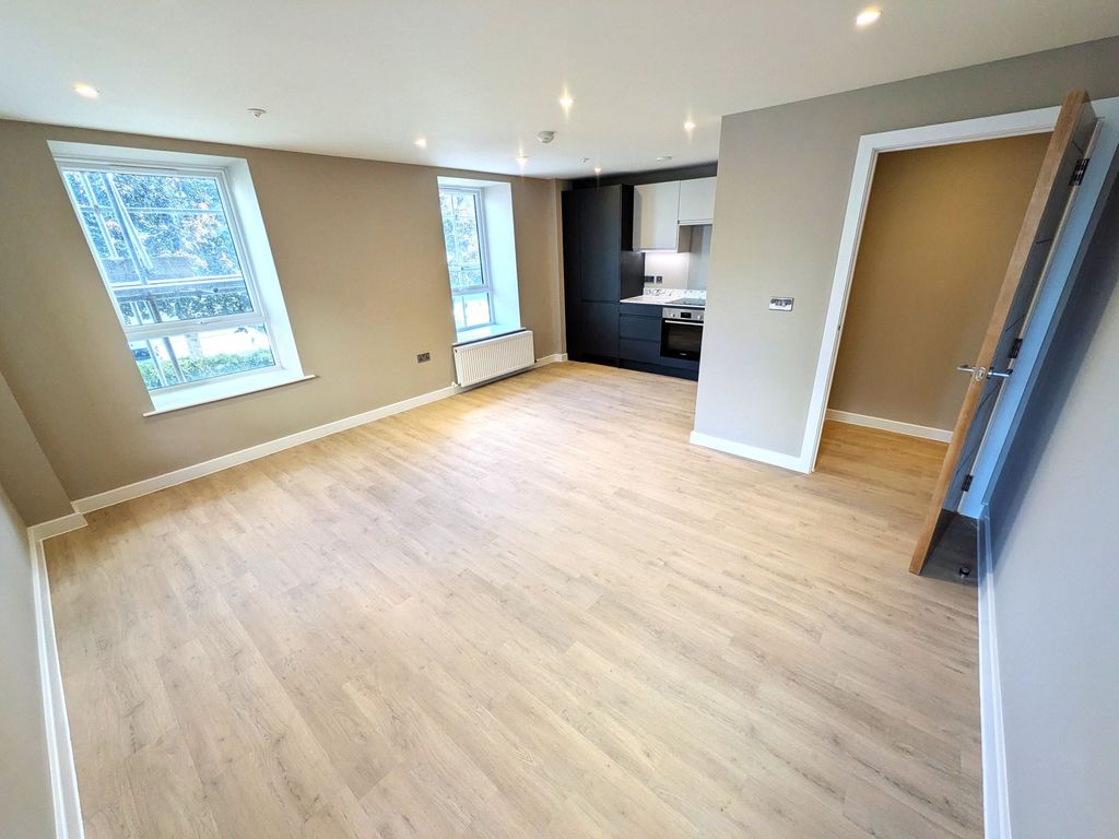 Property photo 2 of 10 Open Plan 1