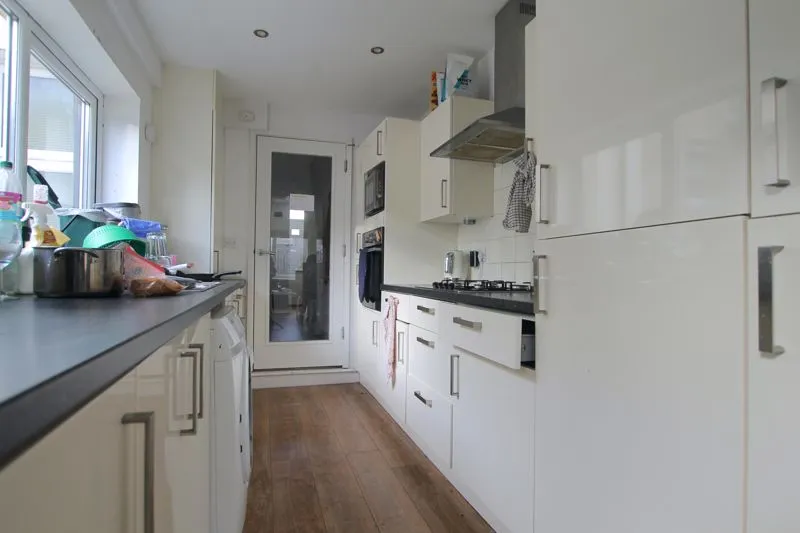 Apartment in Cardiff CF24, Cathays - More