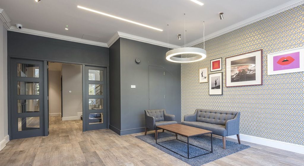Property photo 2 of 6 Charlotte Terrace Hammersmith Road W14 Office  3.Jpg