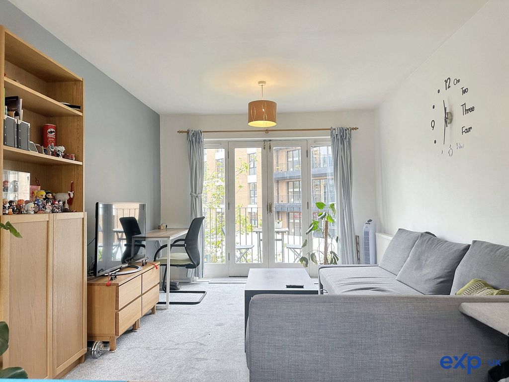 Property photo 3 of 21