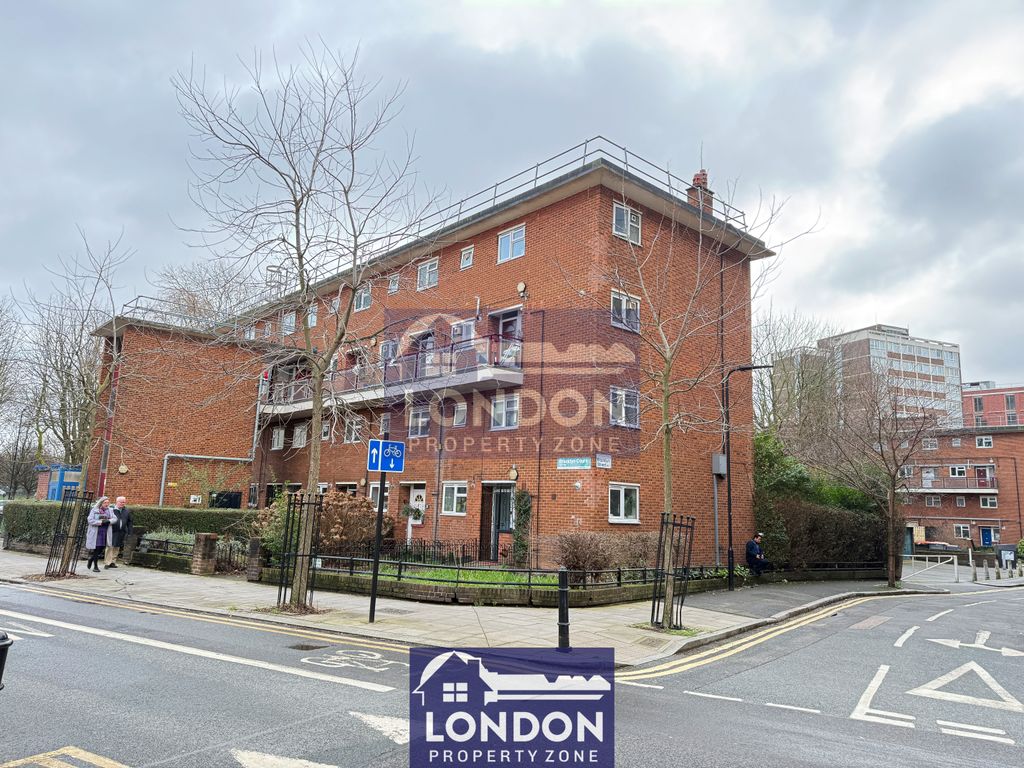 Property photo 3 of 18