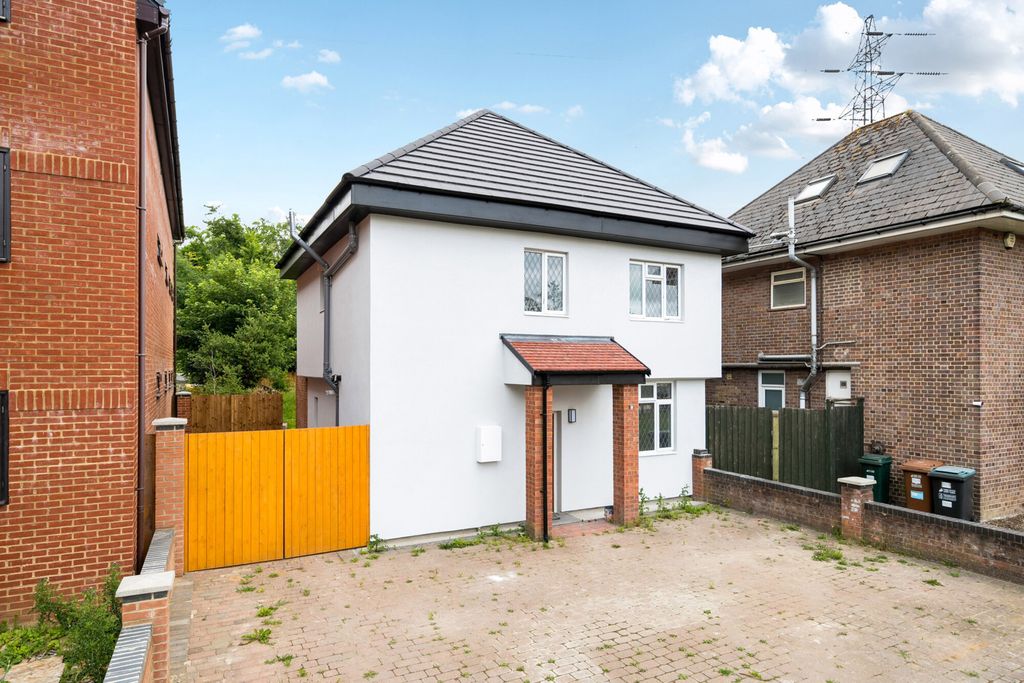 Property photo 1 of 20 1309208-3-6847Fa4...