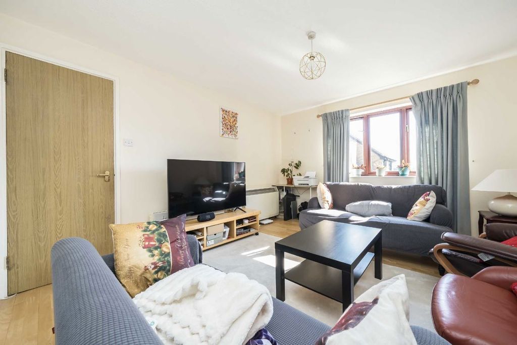 Property photo 2 of 5