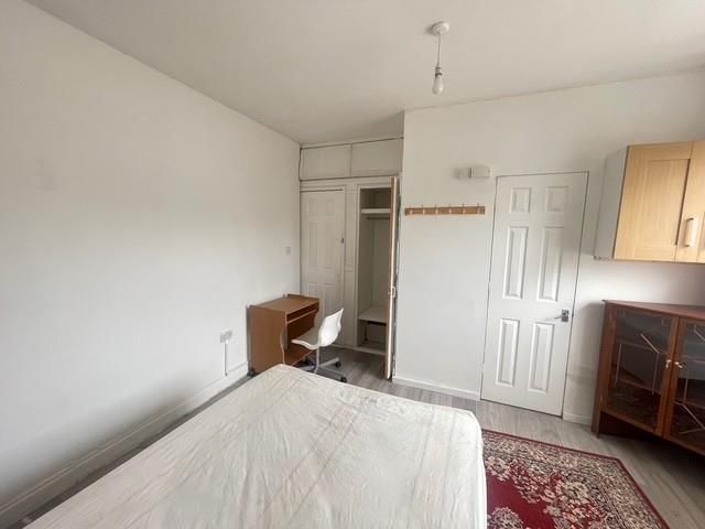Property photo 2 of 3 Bedroom