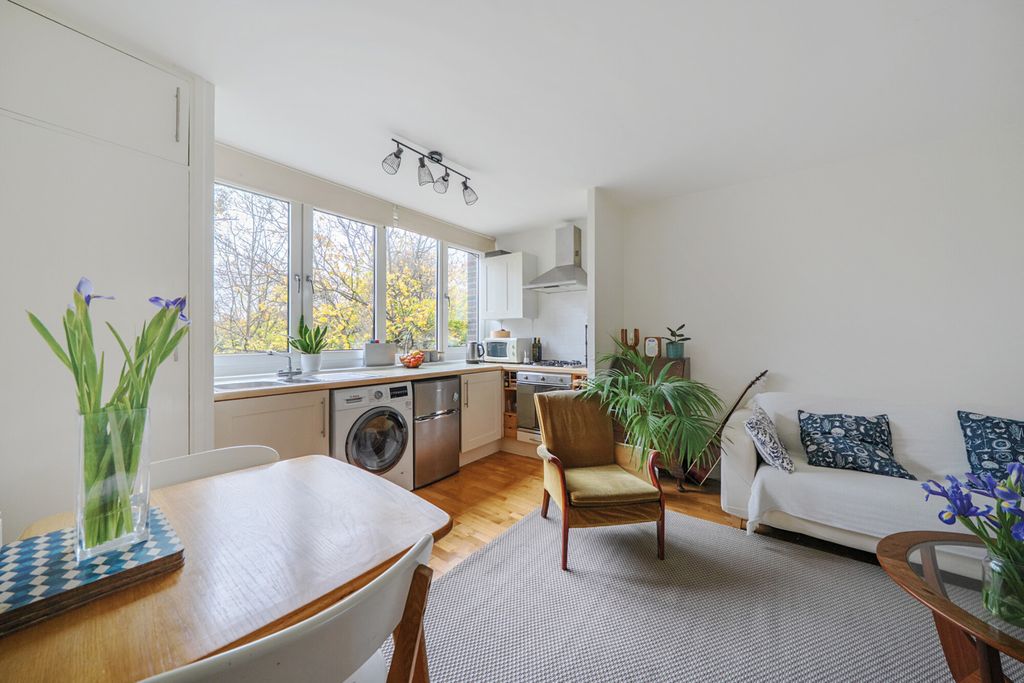 Property photo 2 of 19 Reception