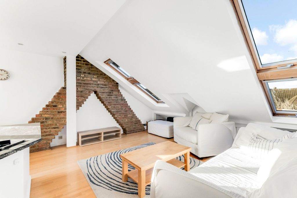 Property photo 3 of 12 Picture No. 15