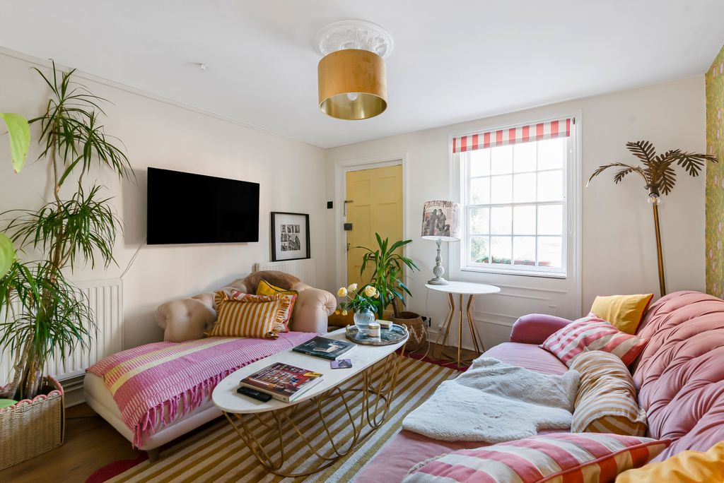 Property photo 3 of 12 Living Room