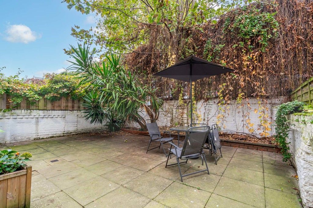 Property photo 2 of 8 Img_40748_1_Large