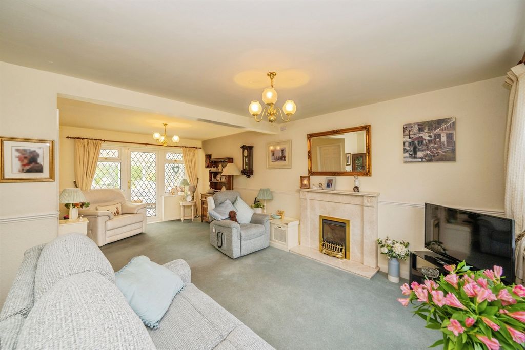 Property photo 3 of 15