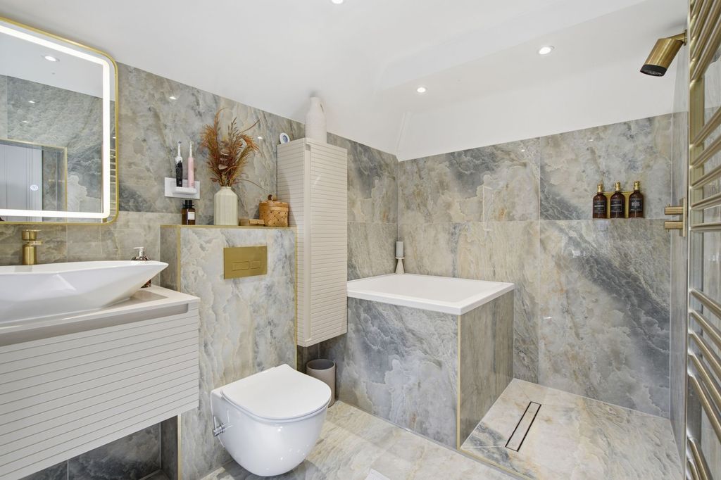 Additional image 9 of 4 bed detached house for saleNuptown Lane, Warfield RG42
