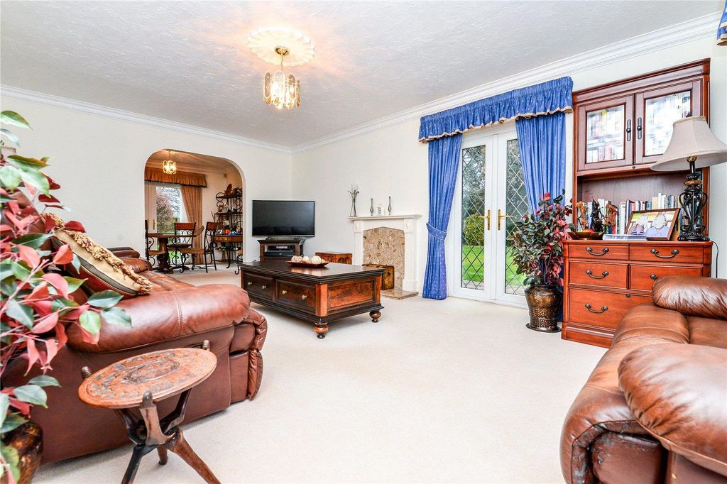 Property photo 2 of 19 Picture No. 33