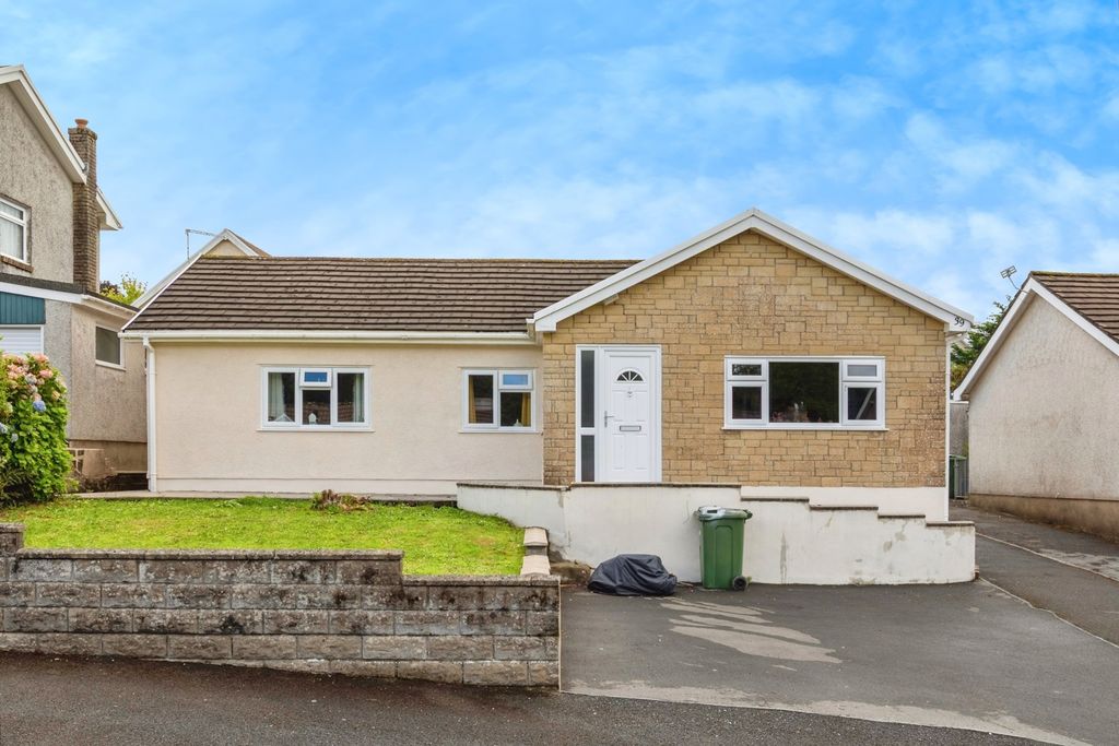 Property photo 1 of 17 Photo
