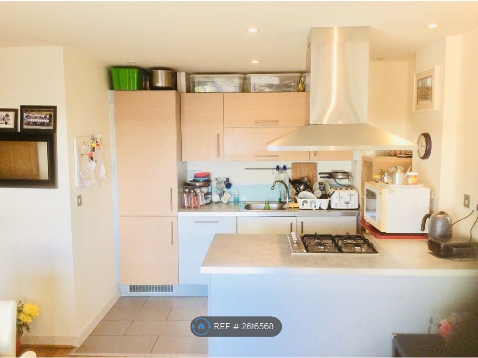 Property photo 3 of 14 Kitchen