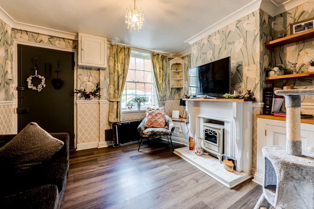 Property photo 3 of 19 20 West Street, Kettering-8.Jpg