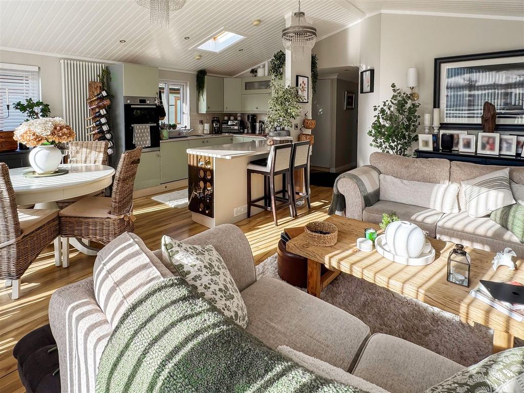 Property photo 2 of 20 Img_2362.Jpg