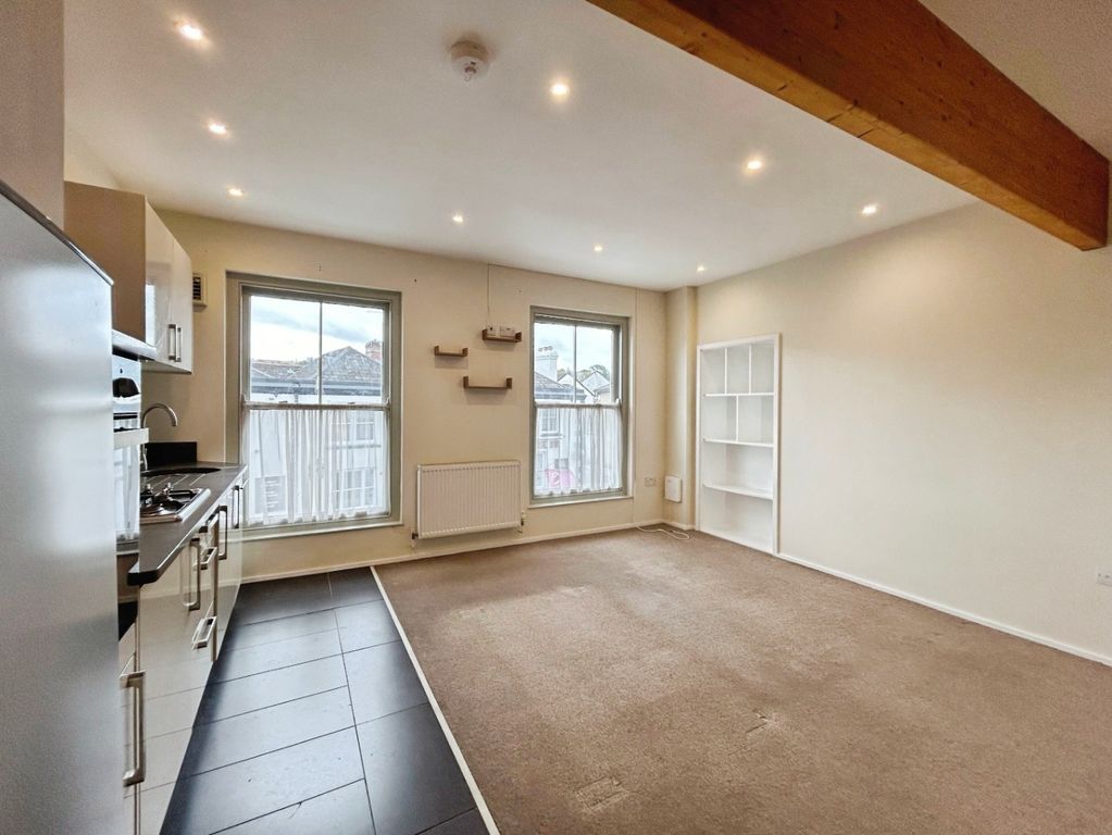 Property photo 2 of 15 52849410