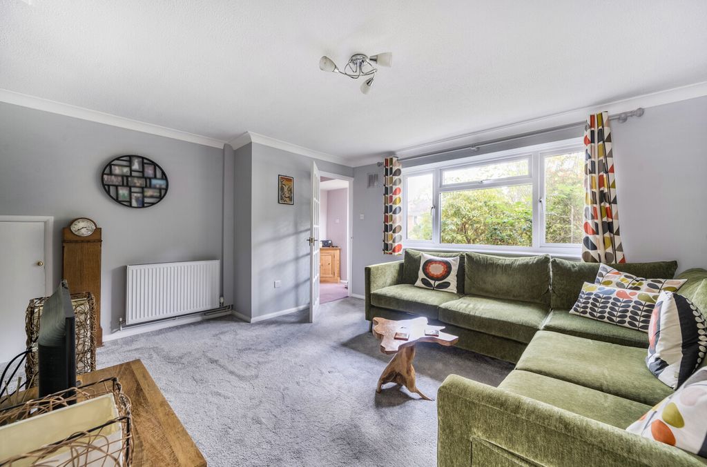 Property photo 2 of 10 1332040-6-688A2E1...