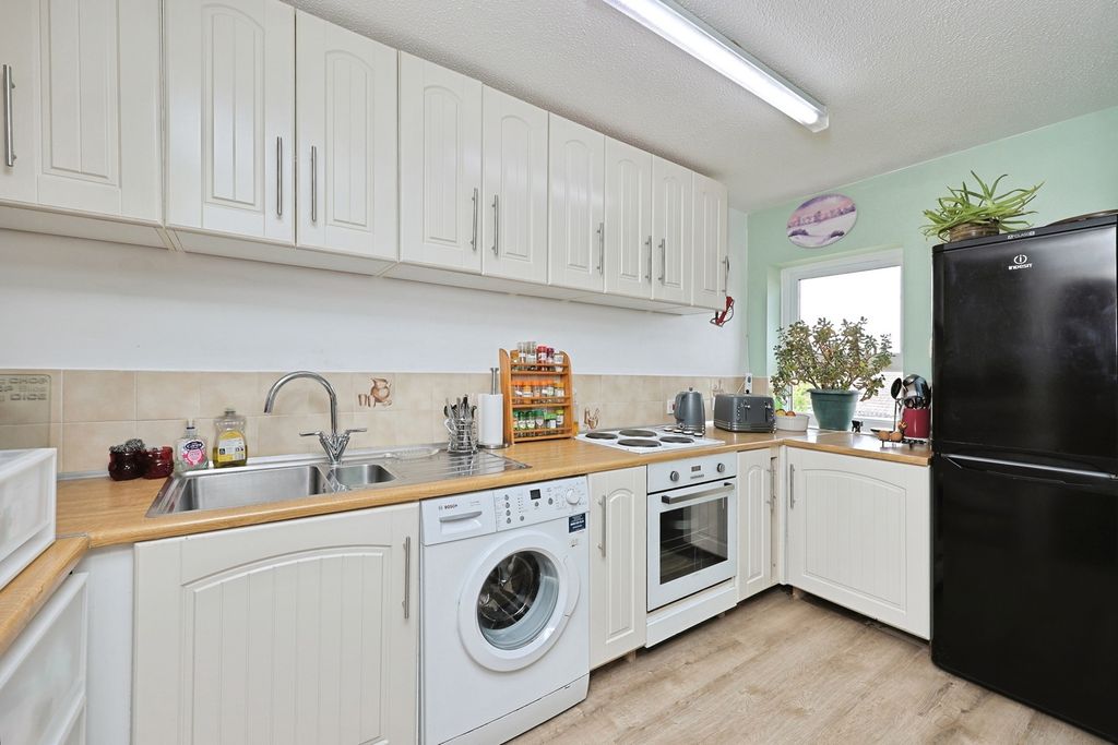 Property photo 2 of 9 Pbox-Img.Jpg