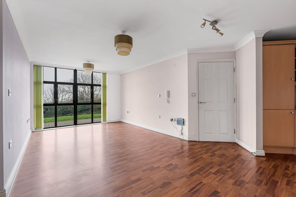 Additional image 7 of 2 bed flat for salePochin Drive, Pochin House Pochin Drive PL25