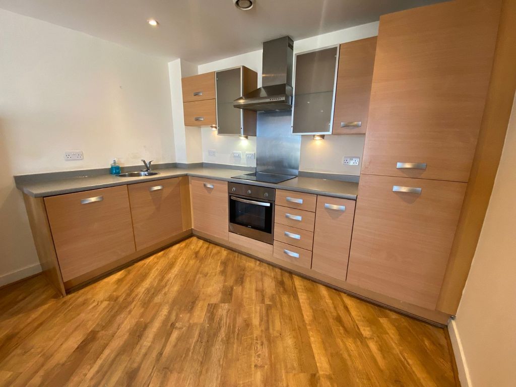 Property photo 2 of 10 Picture No. 63