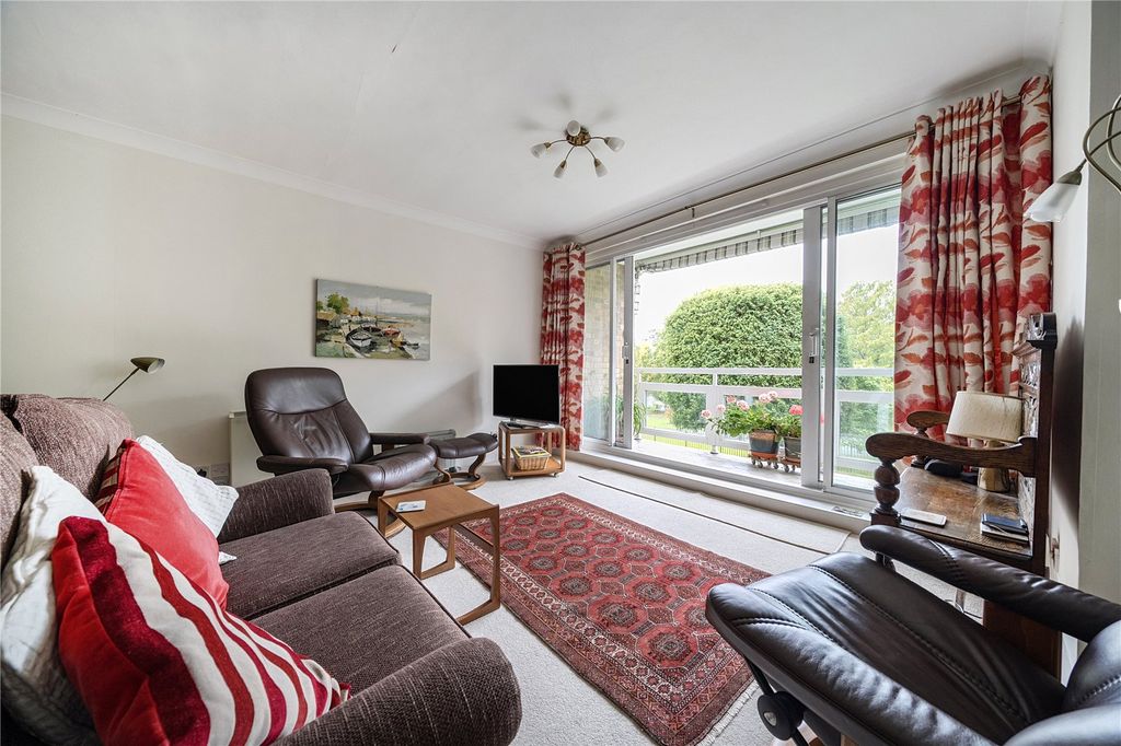 Property photo 2 of 21 Picture No. 02