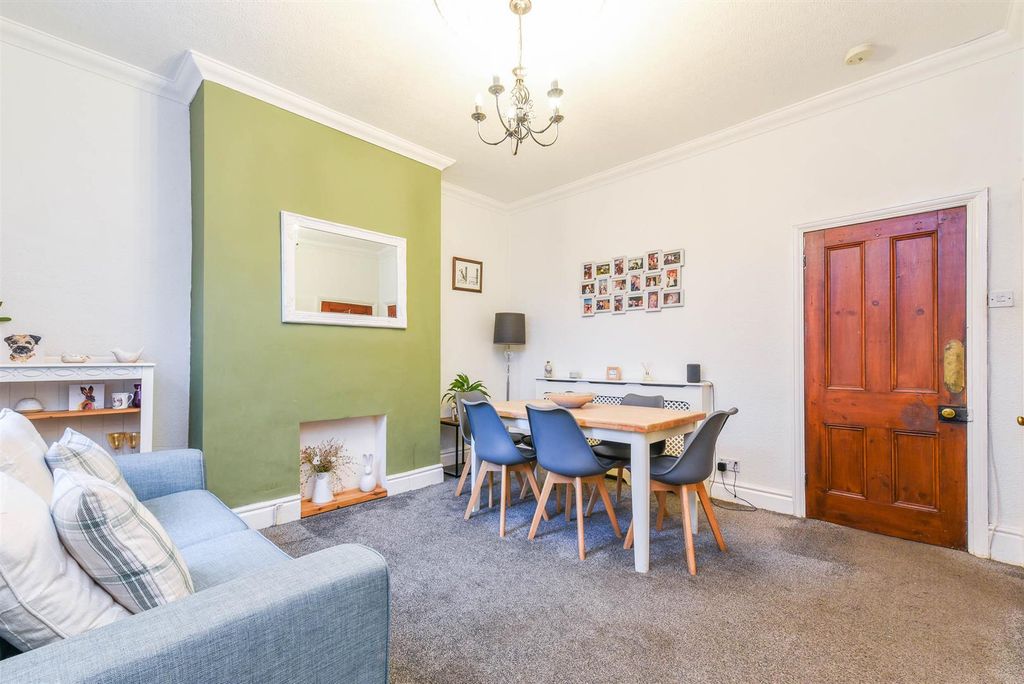 Property photo 3 of 25 Dining Room