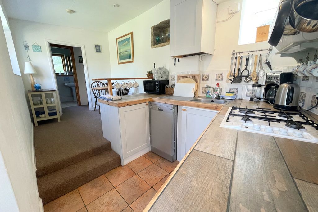 Property photo 3 of 15 Kitchen