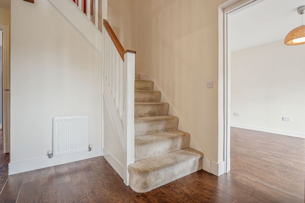 Property photo 3 of 41