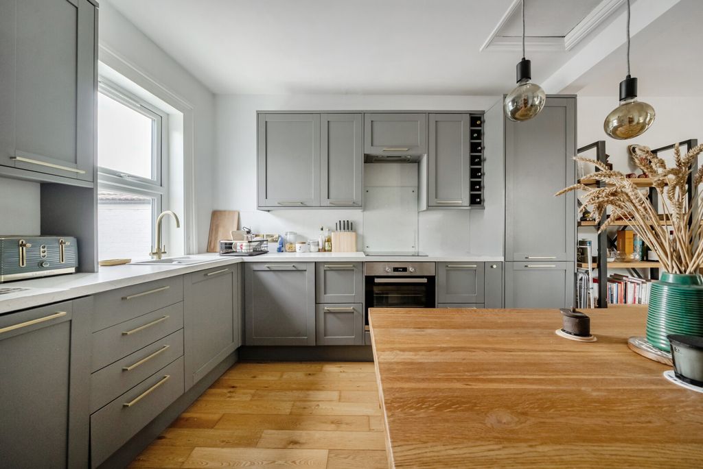 Property photo 2 of 16 1455782-8-69Fe4Ea...