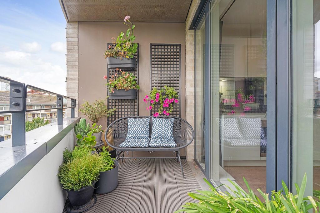 Property photo 3 of 15 Terrace.Jpg