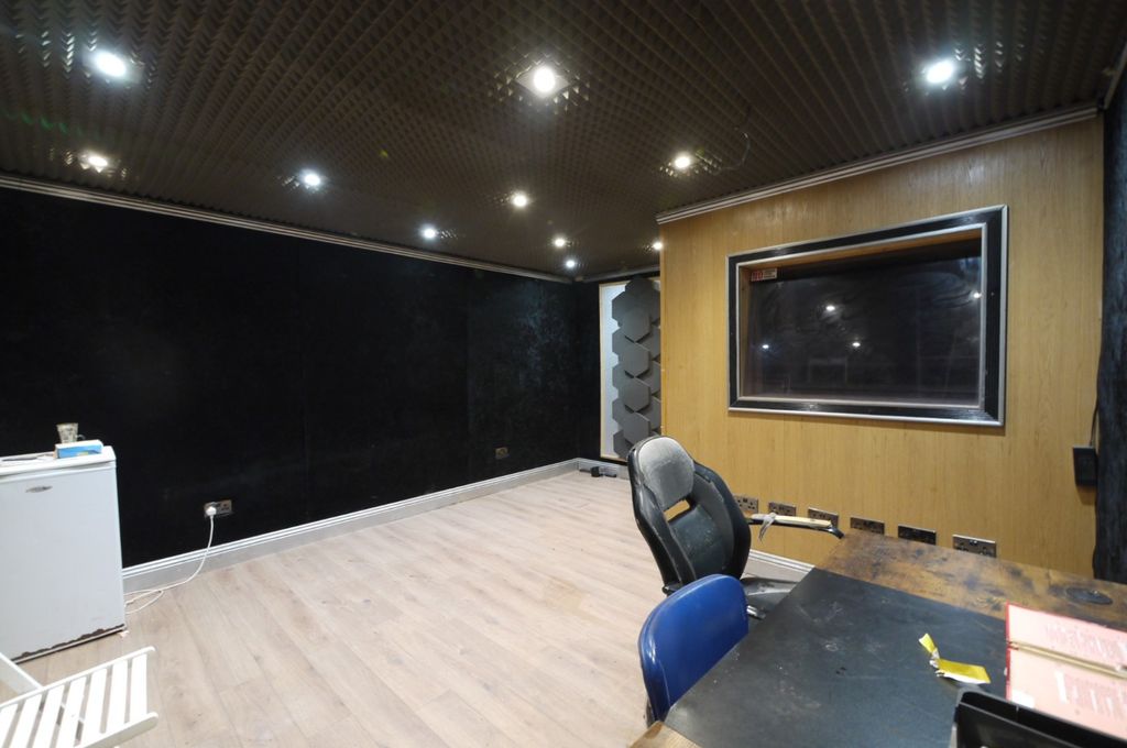 Property photo 2 of 8 3429302