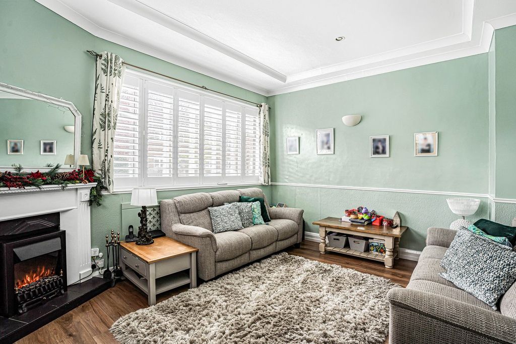 Property photo 2 of 15